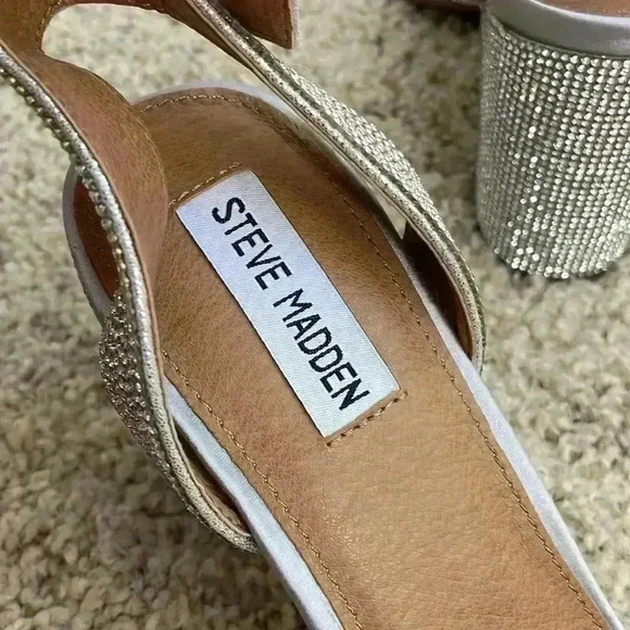 Steve Madden Silver Block Heel Sandals - Picture 6 of 7